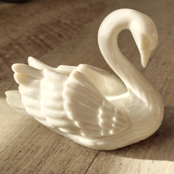 Lenox Swan Name Card Holder, Small Vintage Ivory Figurine - Picture 8 of 16